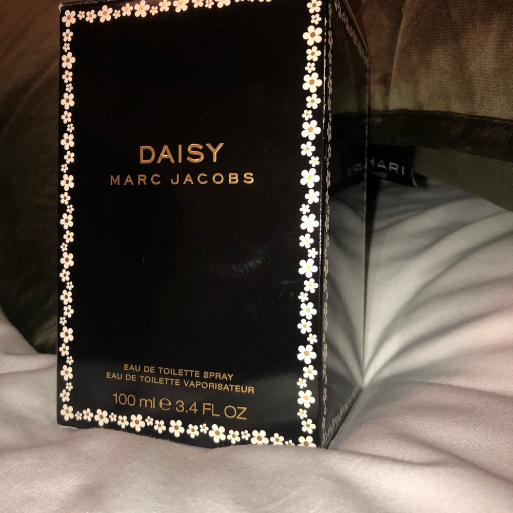Daisy by Marc Jacobs 3.4 oz. Eau de toilette spray